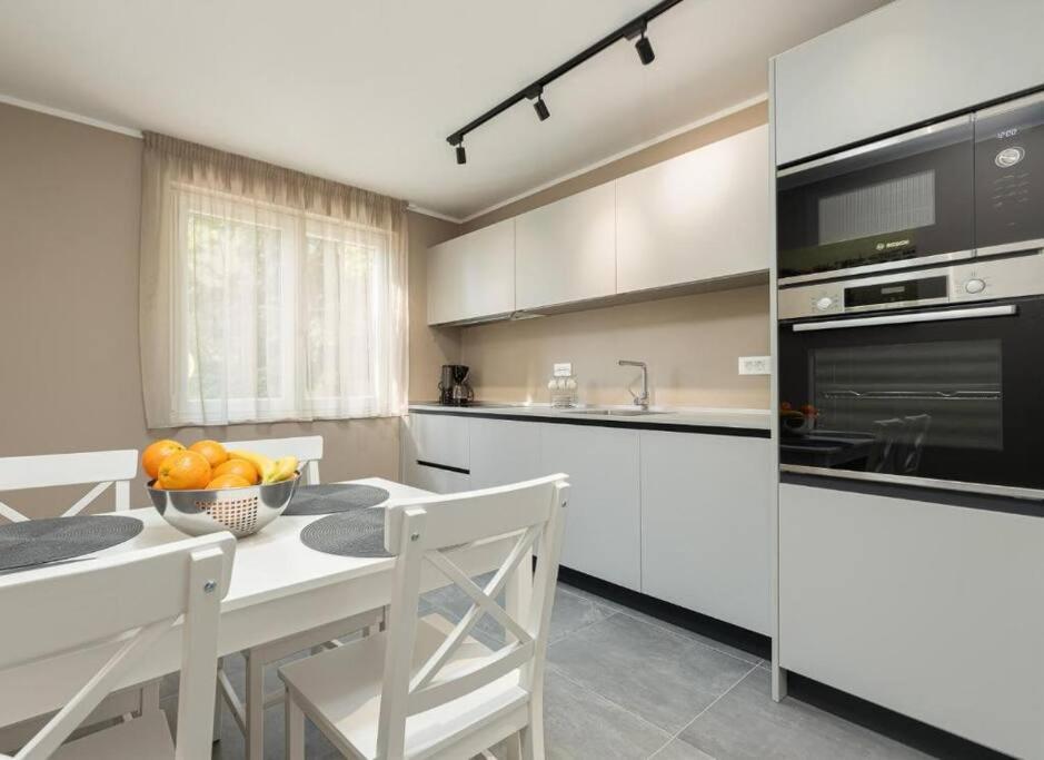 Vista Mare Apartment Porec Bagian luar foto